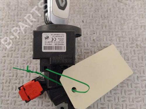 Used Ignition barrel RENAULT TWINGO III (BCM_, BCA_) 0.9 TCe 90 (BCM9, BCM2) (90 hp) 30047352