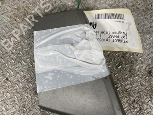 Used Front right interior door handle Front right interior door handle 24101385 24101385