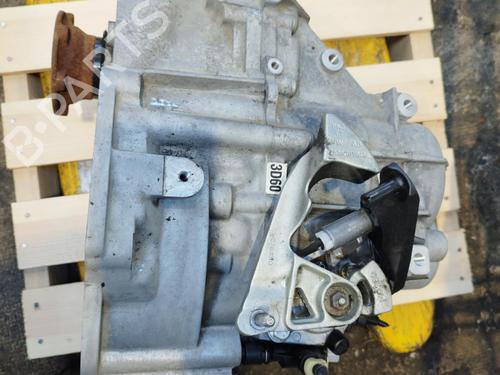 Used Gearbox VW SCIROCCO III (137, 138) 2.0 TDI (140 hp) 24086611