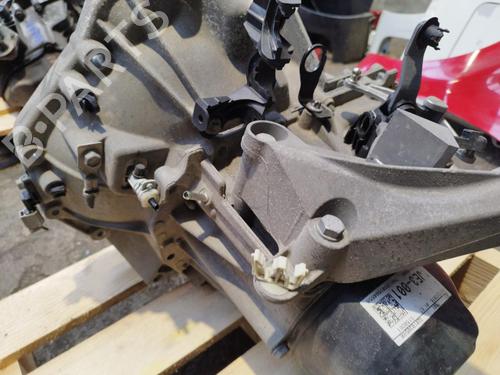 gearbox-renault-twingo-iii-bcm_-bca_-2014-32332443 main image