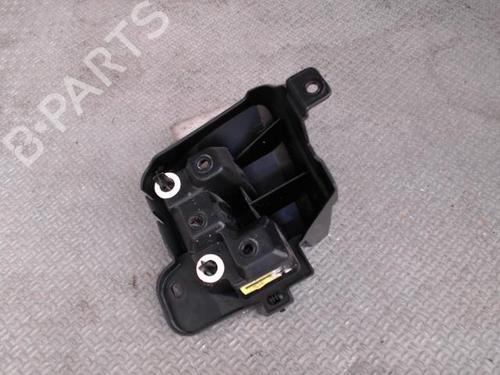 kofangerbeslag-bag-renault-clio-v-b7_-2019-24100586 main image