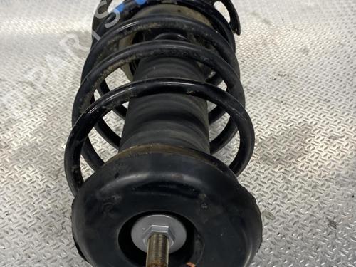 Used Right front shock absorber Right front shock absorber CITROËN C3 III (SX) 1.2 THP 110 (SXHNPS, SXHNZT, SXHNZ6) (110 hp) 30916338 30916338