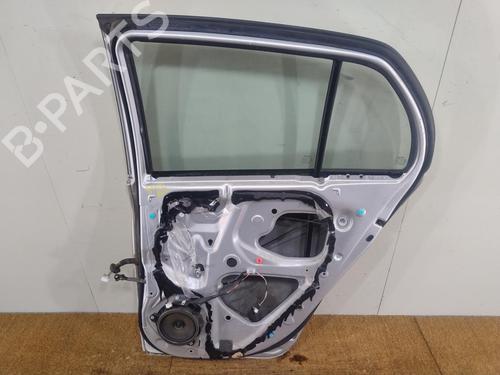 Used Right rear door TOYOTA YARIS (_P9_) 1.4 D-4D (NLP90_, NLP90R) (90 hp) 29468465