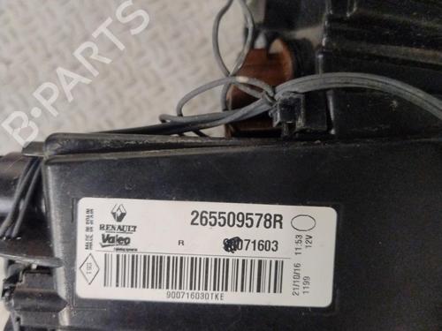 right-taillight-renault-megane-iv-hatchback-b9amn_-2015-36462427 main image