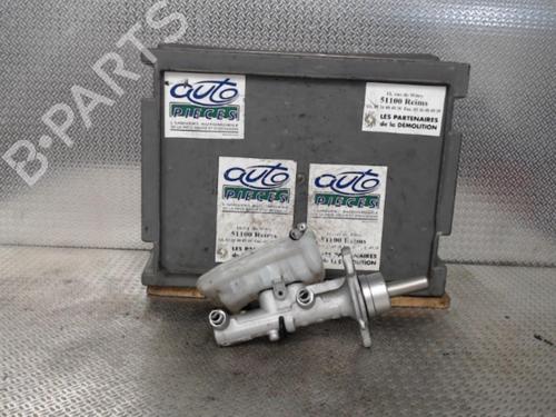 Used Brake master cylinder OPEL VIVARO B Van (X82) 1.6 CDTI (05) (125 hp) 24071897