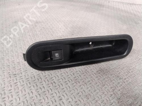 Used Switch RENAULT TWINGO III (BCM_, BCA_) 0.9 TCe 90 (BCM9, BCM2) (90 hp) 30047343