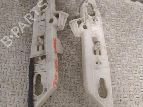 Frontfangerbrakett PEUGEOT 308 II (LB_, LP_, LW_, LH_, L3_) 1.6 THP 125 (125 hp) 32307933