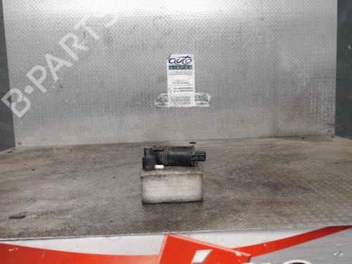Ruitensproeierpomp FORD FIESTA VI (CB1, CCN) 1.6 TDCi (95 hp) 24083382