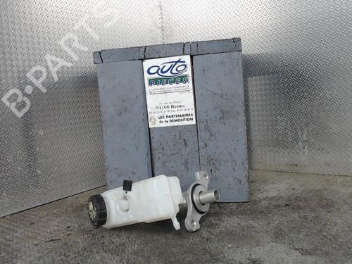 Used Brake master cylinder Brake master cylinder DACIA SANDERO II 1.0 TCe 100 (B8ML) (101 hp) 24079567 24079567