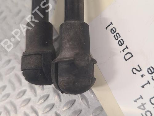 Used Tailgate lift support FIAT GRANDE PUNTO (199_) 1.3 D Multijet (75 hp) 25703356