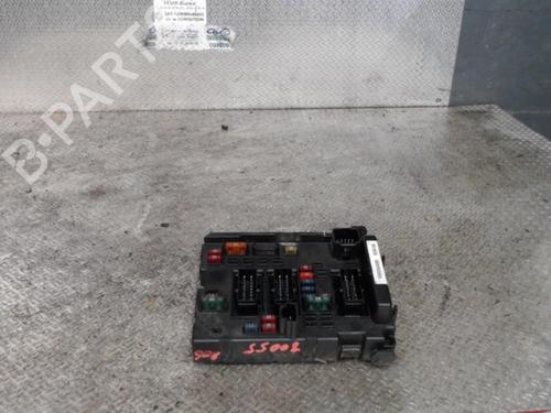 Używane Skrzynka bezpieczników PEUGEOT 206 Hatchback (2A/C) 2.0 HDI 90 (90 hp) 30484028