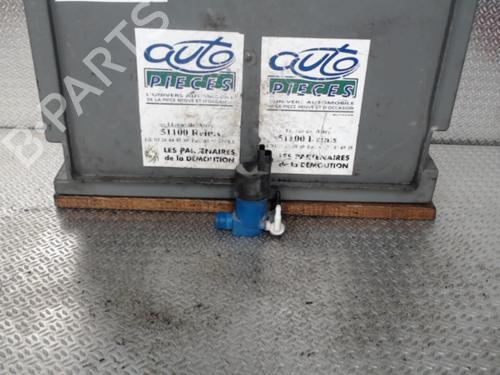 Used Washer pump Washer pump RENAULT CLIO III Grandtour (KR0/1_) 1.5 dCi (KR0F) (86 hp) 24072315 24072315