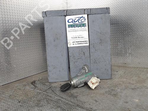 Used Ignition barrel TOYOTA YARIS (_P9_) 1.4 D-4D (NLP90_, NLP90R) (90 hp) 24079016