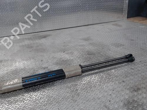 Used Tailgate lift support TOYOTA YARIS (_P13_) 1.5 (NSP131_) (112 hp) 24077854