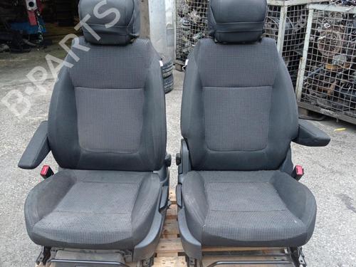 Seats set PEUGEOT 5008 (0U_, 0E_) 1.6 HDi | BP25704363C78 