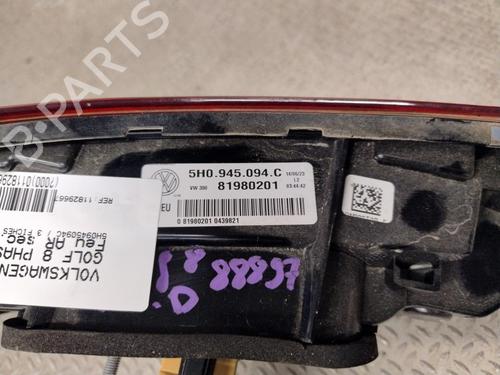 Used Right tailgate light VW GOLF VIII (CD1, DA1) 2.0 TDI (116 hp) 31284095