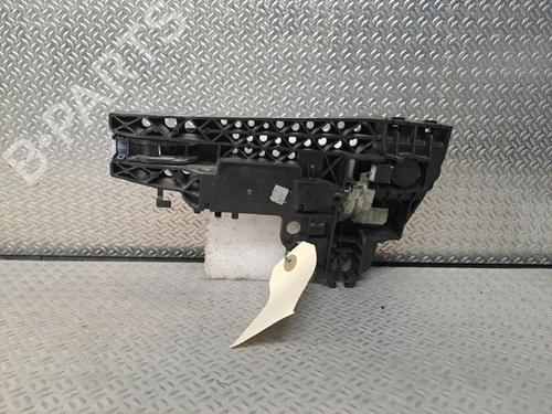 front-right-exterior-door-handle-audi-q5-8rb-2008-2009-2010-2011-2012-2013-2014-2015-2016-2017-2018-2019-24098617 main image