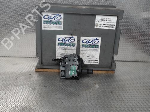 Used Steering column stalk RENAULT SCÉNIC II (JM0/1_) 1.5 dCi (JM1E, JM16) (106 hp) 24072102