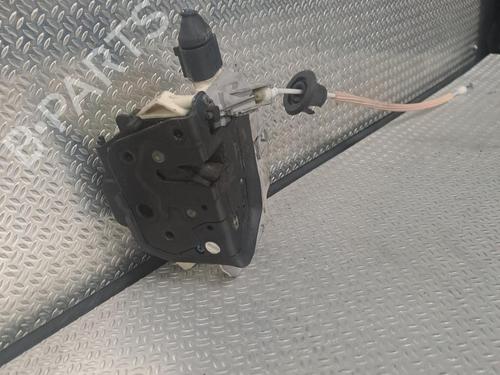 front-right-lock-audi-a3-8p1-2003-2004-2005-2006-2007-2008-2009-2010-2011-2012-2013-32332442 main image