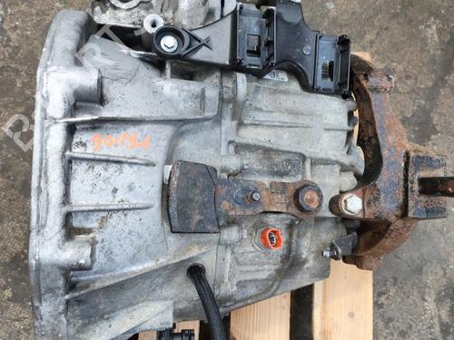 Used Gearbox Gearbox RENAULT MASTER III Van (FV) 2.3 dCi 145 FWD (FV0E, FV0F, FV0H, FV02, FV0M, FV0S,... (146 hp) 33749564 33749564
