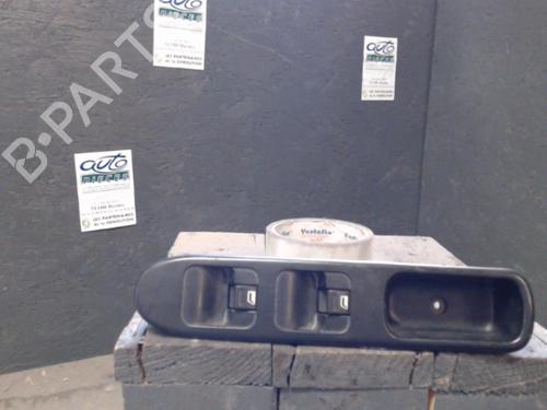 Used Left front window switch PEUGEOT 307 (3A/C) 1.6 HDi (90 hp) 24069022