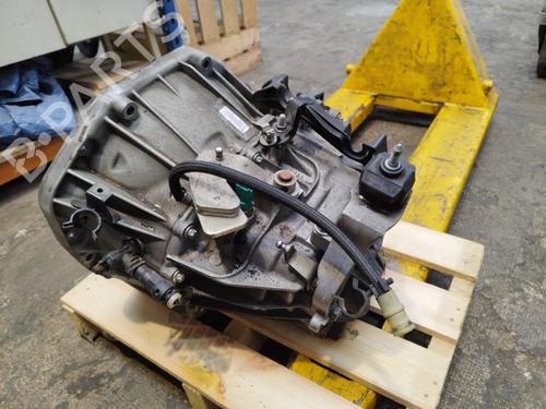 Used Gearbox Gearbox RENAULT LAGUNA III (BT0/1) 2.0 dCi (BT07, BT0J, BT14, BT1A, BT1S) (131 hp) 24101877 24101877