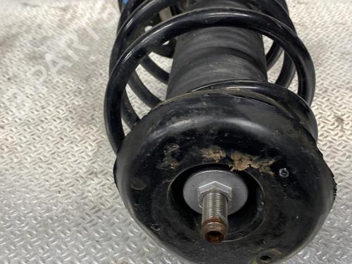 Used Left front shock absorber Left front shock absorber CITROËN C3 III (SX) 1.2 THP 110 (SXHNPS, SXHNZT, SXHNZ6) (110 hp) 30916337 30916337