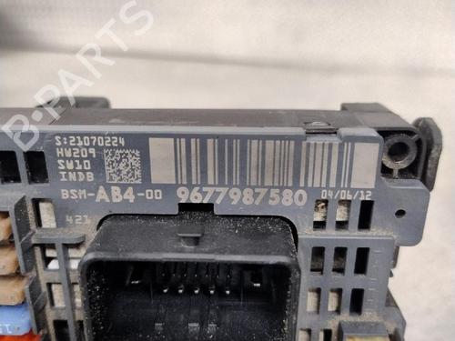 Used Fuse box Fuse box PEUGEOT 508 SW I (8E_) 2.0 HDi (140 hp) 40285850 40285850