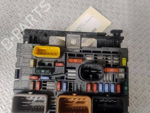 Used Fuse box Fuse box 38491935 38491935