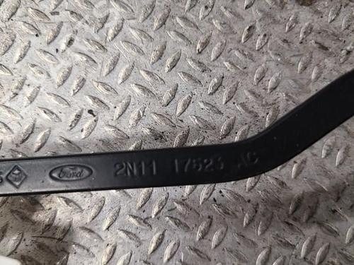 Used Front windshield wiper arm FORD FUSION (JU_) 1.4 TDCi (68 hp) 24098839