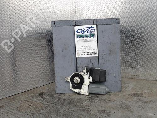Sikkerhedssele bag højre VW BORA I (1J2) 1.9 TDI (90 hp) 24079160