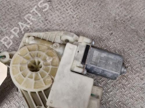 Motor do elevador de vidro trás esquerdo VW PASSAT B8 (3G2, CB2) 1.6 TDI (120 hp) 31266178