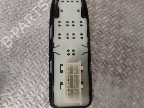 Used Left front window switch CITROËN C3 II (SC_) 1.2 VTi 82 (82 hp) 24303189