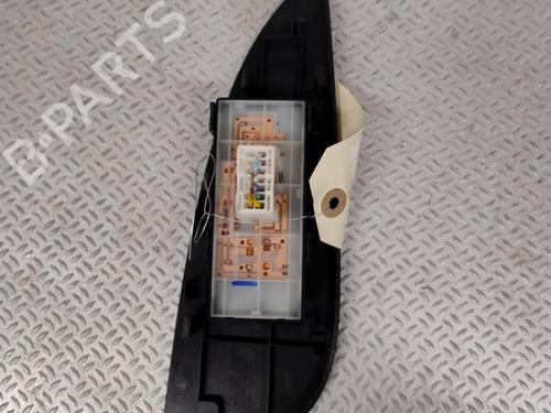Used Switch NISSAN PULSAR Hatchback (C13) 1.5 dCi (110 hp) 25703577