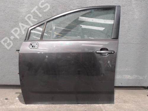 Used Left front door TOYOTA COROLLA Verso (ZER_, ZZE12_, R1_) 2.2 D-4D (AUR10_, AUR10R) (136 hp) 24096558