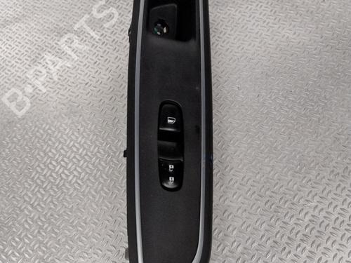 switch-nissan-micra-v-k14-2016-29294655 main image