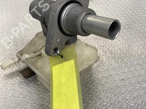 Brake master cylinder CITROËN C4 Grand Picasso I (UA_) 2.0 HDi 150 | BP24062773M77 