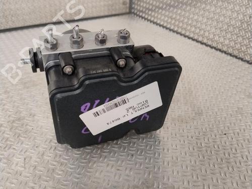 Used ABS pump ABS pump RENAULT CAPTUR II (HF_) E-TECH 145 (HFMU) (143 hp) 30740105 30740105