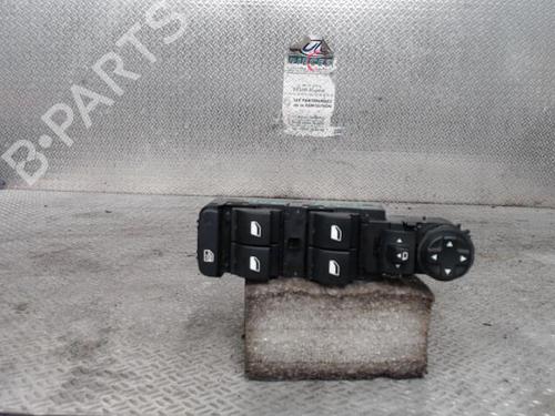 Used Left front window switch OPEL CORSA F (P2JO) 1.5 (68) (102 hp) 24096025