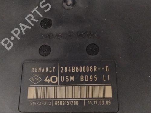 Used Fuse box Fuse box 33331057 33331057