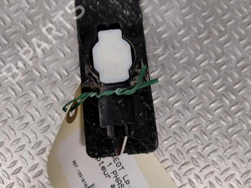 Used Electronic module PEUGEOT 208 I (CA_, CC_) 1.2 PureTech 82 (82 hp) 28087528