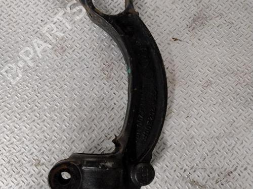 Used Left front suspension arm AUDI A4 B8 Avant (8K5) 2.0 TDI (143 hp) 25703222