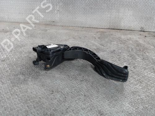 Used Pedal RENAULT CLIO V (B7_) 1.0 SCe 75 (B7M5) (72 hp) 24076573