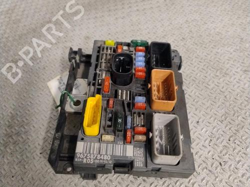 Sikringsdose PEUGEOT 308 SW I (4E_, 4H_) 2.0 HDi (150 hp) 30892829