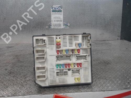 Used Fuse box Fuse box RENAULT MEGANE III Grandtour (KZ0/1) 1.9 dCi (KZ0J, KZ0N, KZ1S) (131 hp) 24085318 24085318