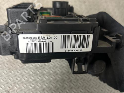 Used Fuse box Fuse box 38787220 38787220