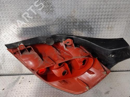 left-taillight-renault-clio-iii-br01-cr01-2005-2006-2007-2008-2009-2010-2011-2012-2013-2014-25703898 main image