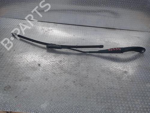 Used Front windshield wiper arm DACIA SANDERO II 1.5 dCi 75 / Blue dCi 75 (B8JW, B8M4, B8AH, B8M7, B8M6) (75 hp) 24075208