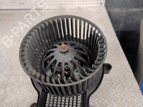 Used Heater blower motor Heater blower motor PEUGEOT 5008 (0U_, 0E_) 1.6 HDi (110 hp) 32354153 32354153