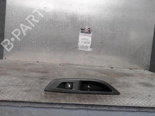 Used Switch Switch PEUGEOT 208 II (UB_, UP_, UW_, UJ_) 1.2 PureTech 100 (101 hp) 24092595 24092595